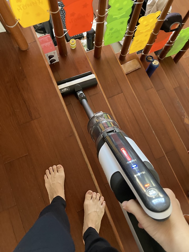 從有線進化到無線| 完美配重的Panasonic MC-BJ990無線吸塵器，還我一整天美麗心情