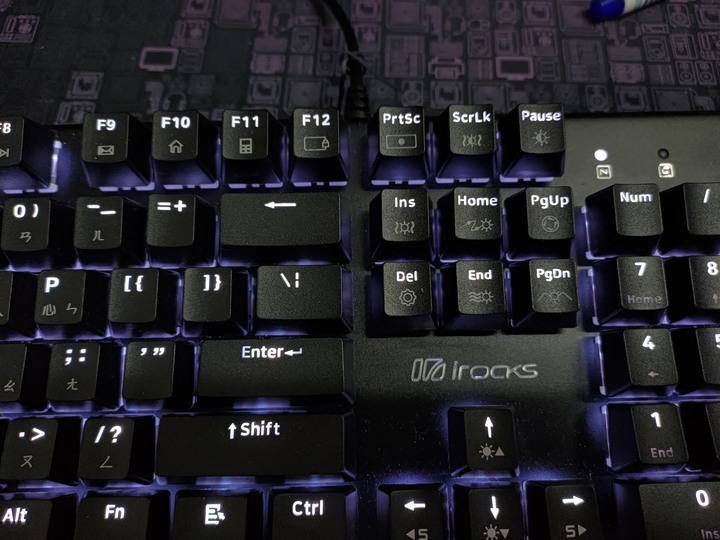 Work from Home 在家上班 iRocks K75M PBT Gateron軸背光機械鍵盤 開箱分享