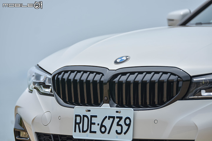 BMW 330i Midnight 夜型版試駕 │ 烈日同樣精彩,格調與超值同時享有!