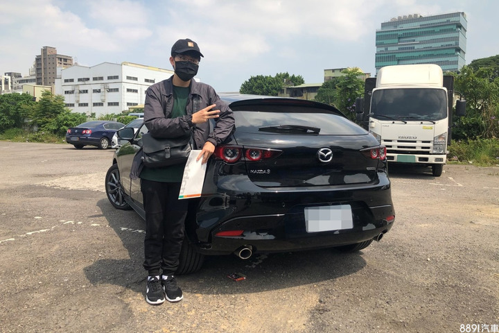 【分享】平價進口兼顧質感首選？ Mazda 3 5D一週試駕心得