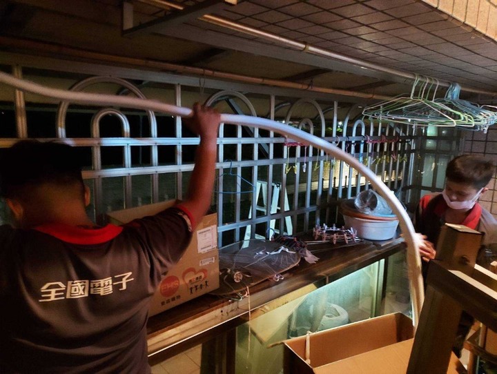 新冷氣安裝開箱，希望可以陪我們很久