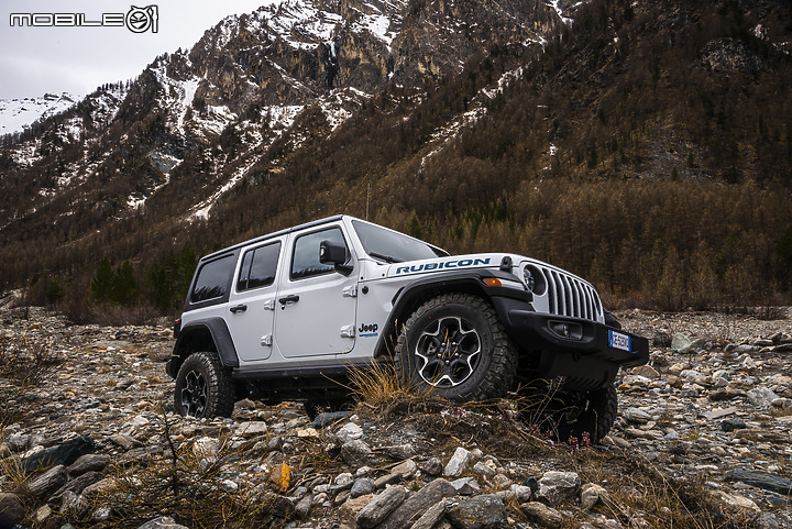 【海外新訊】插電藍哥,Jeep推出Wrangler 4xe,剽悍本領依舊更能純電行駛。