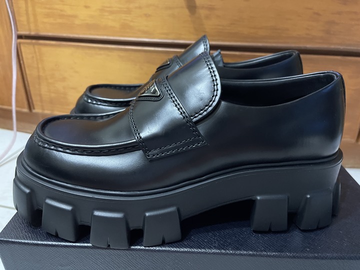 PRADA Monolith拋光皮革無鞋帶厚底鋸齒鞋