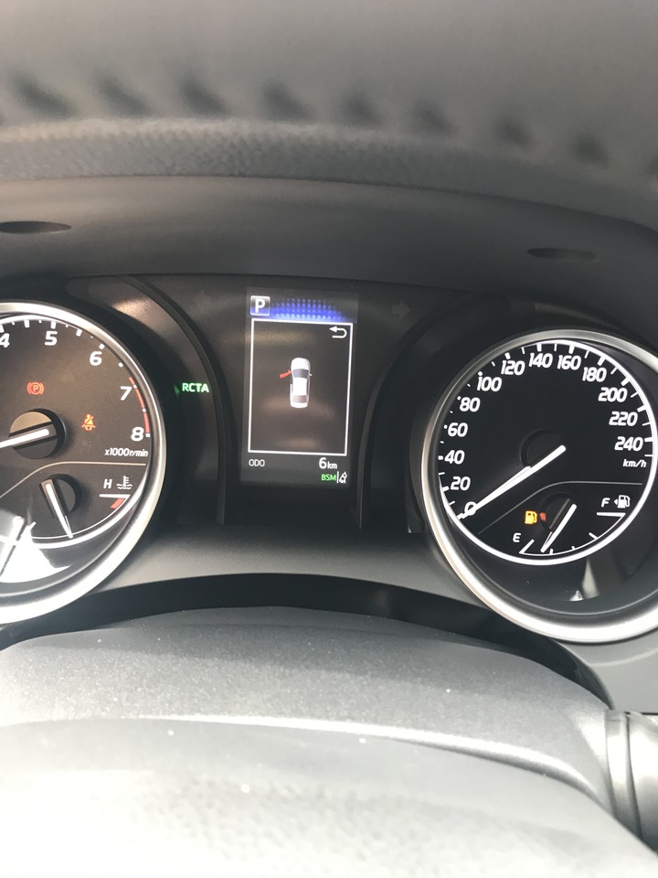 點我看大圖 8.5代Camry2.0尊爵版空車折14.x萬?