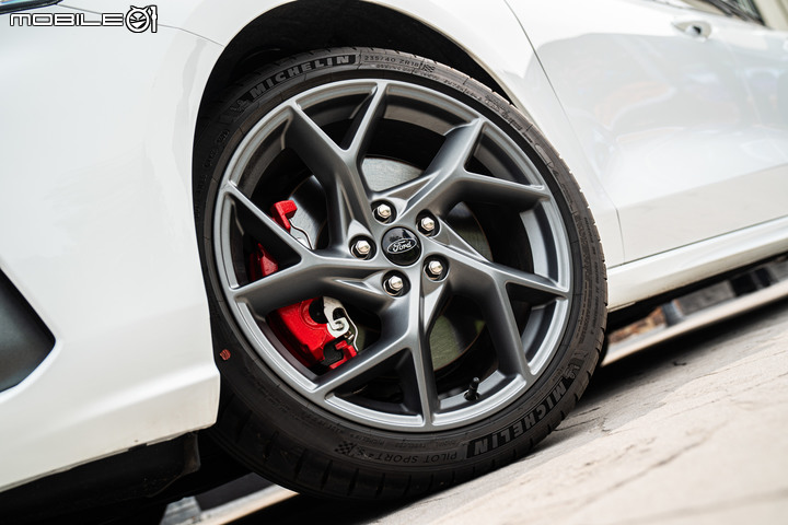 【國內新訊】Ford Focus ST Wagon SLS Edition 129.8萬元正式上市,超誘人的高性價比!