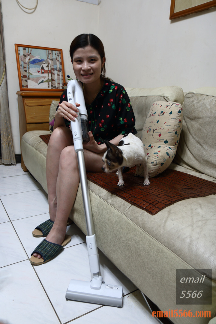 點我看大圖 Panasonic MC-SB30J 無線吸塵器-極致輕巧1.6kg、女性/小朋友 輕鬆打掃