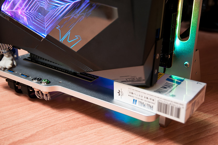 點我看大圖 「5950X/RTX3090/ATX Open Case」 - 組裝留念紀錄文。