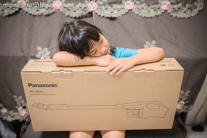 孩子的第一把吸塵器 │ Panasonic MC-SB30J 極輕巧無線吸塵器