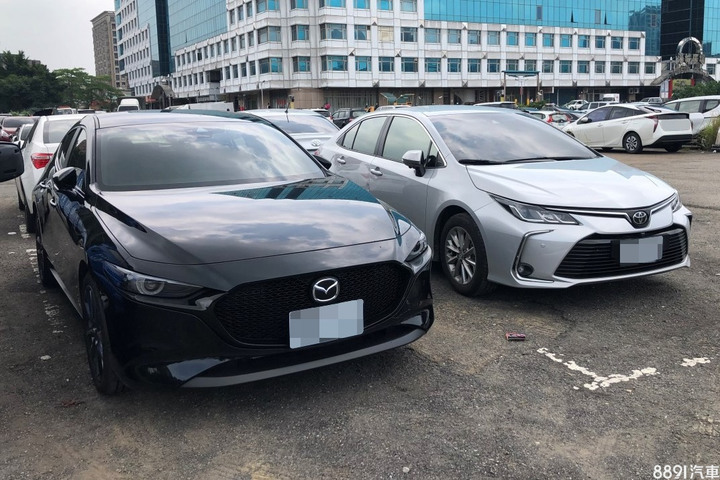 【分享】平價進口兼顧質感首選？ Mazda 3 5D一週試駕心得