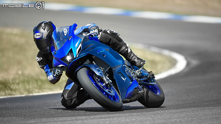 【海外快訊】2021 YAMAHA YZF-R7 正式發表!公路與賽道都是 R-DNA 的天下!
