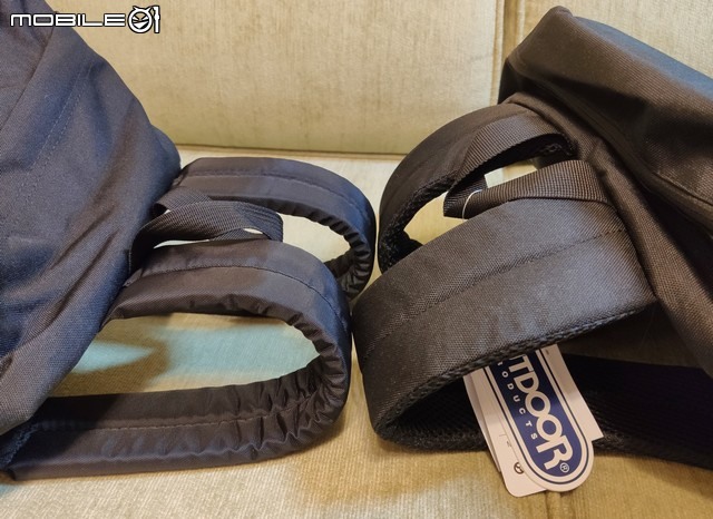 OUTDOOR vs JANSPORT