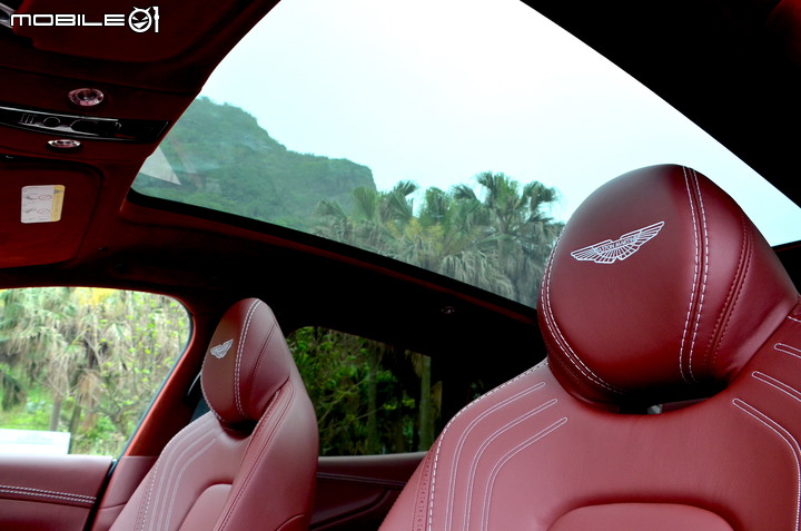 Aston Martin DBX 試駕|不向休旅框架妥協的品味座駕!
