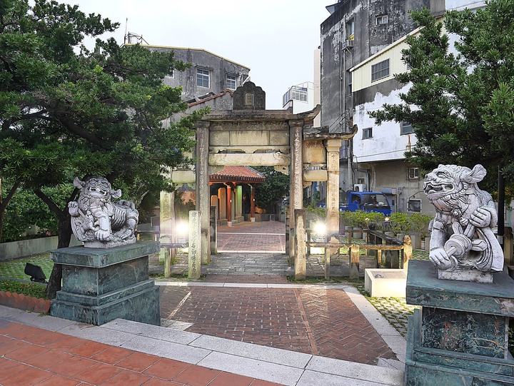 大甲文昌祠|林氏貞孝坊|大甲鎮瀾宮 — 到大甲最早的學校與其他古蹟散步去