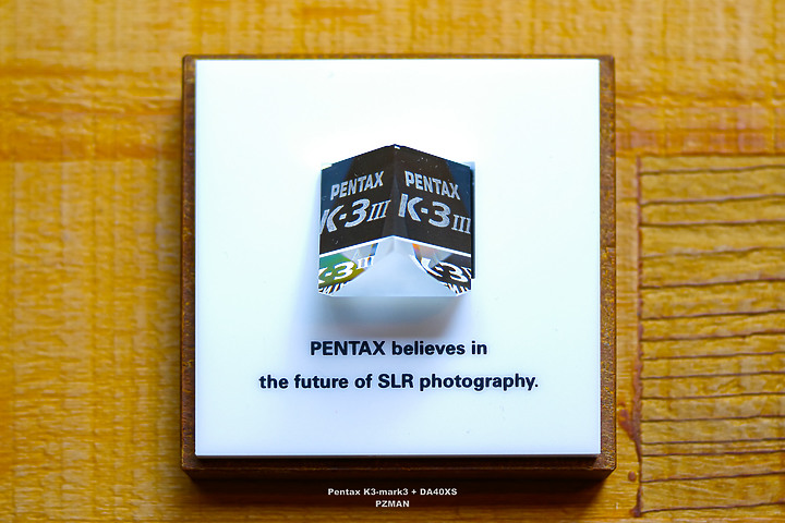 PENTAX K3 III－首波限量紀念品＂K3III五稜鏡＂開箱。