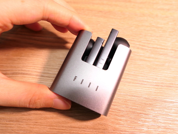 [不務正業護理師開箱]FiiL 斐耳 CC2 真無線藍牙耳機～德國設計♥超高顏值～
