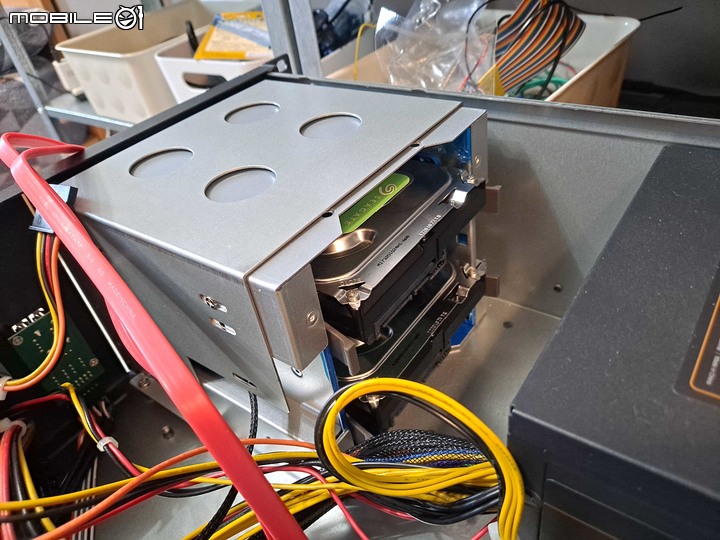 【DIY】第一台自組3U伺服器!跑Web Server與NAS Server