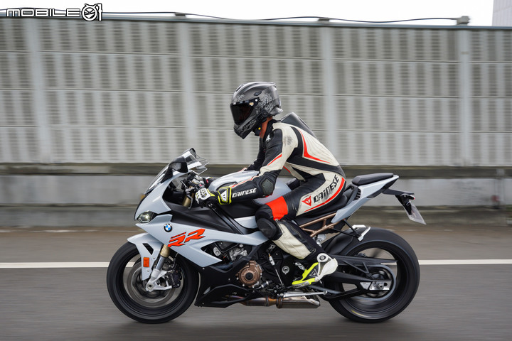 2021 BMW Motorrad S 1000 RR、S 1000 XR 賽道試駕|結合性能、操控與高科技的頂尖作品