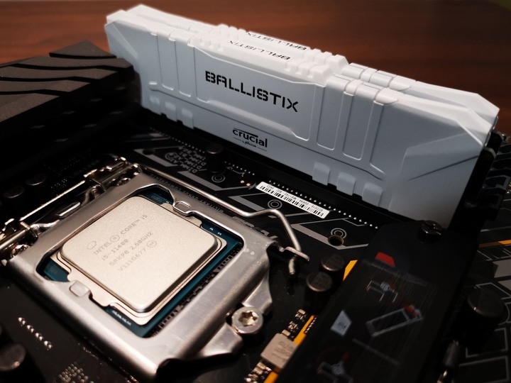 【開箱】來買美光,人生發光XD!美光超頻記憶體Crucial Ballistix DDR4-3600記憶體 & P5 M.2 SSD固態硬碟!