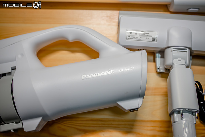 孩子的第一把吸塵器 │ Panasonic MC-SB30J 極輕巧無線吸塵器
