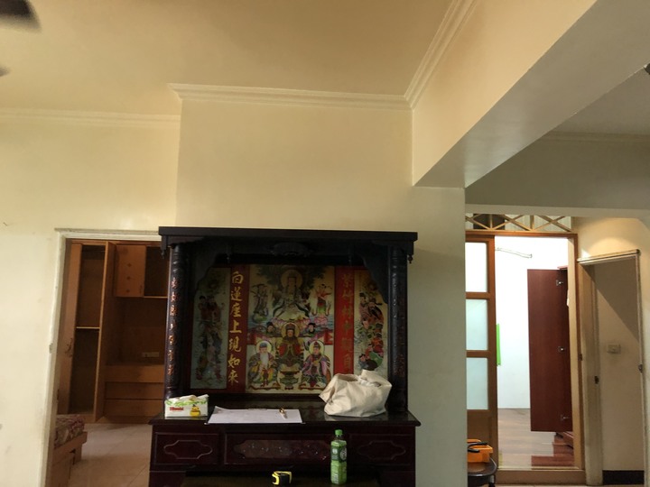 ［開箱］高雄20年中古屋翻新，輕工業森林風單身男子共享空間