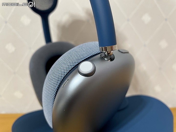 點我看大圖 AirPods Max 金屬藍微開箱...蓋大樓囉!!!