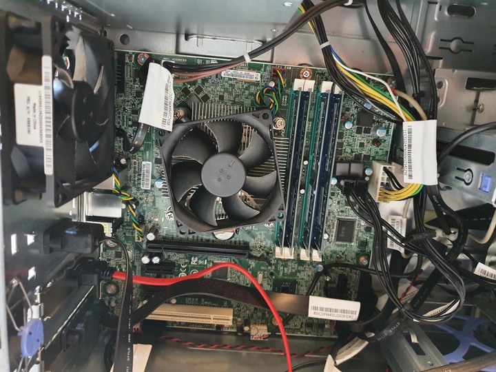 [分享] 老兵不死，只是乏人問津 Lenovo ThinkCentre M93p i7-4790 桌機組合入手