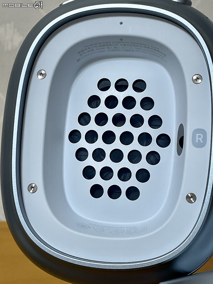 點我看大圖 AirPods Max 金屬藍微開箱...蓋大樓囉!!!