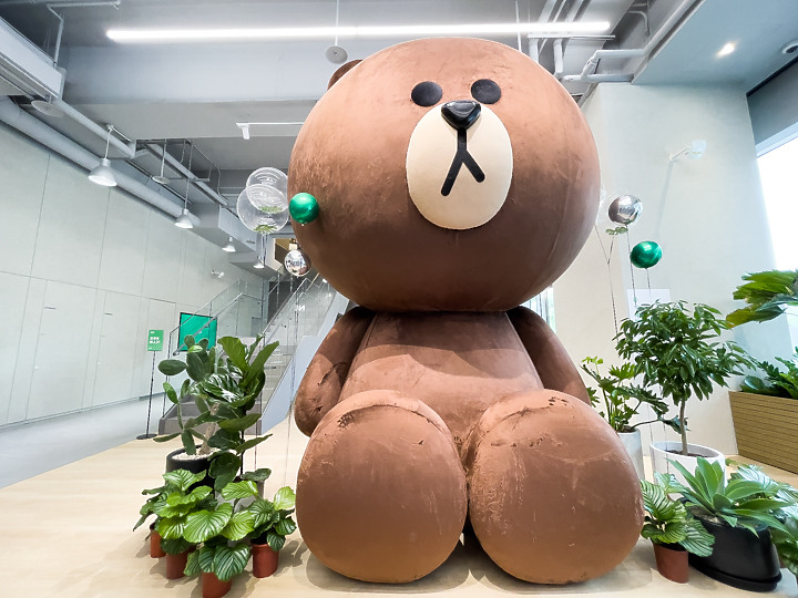 LINE搬新家! 海外最大辦公室啟用 巨型熊大歡迎你 也將釋出近百位職缺
