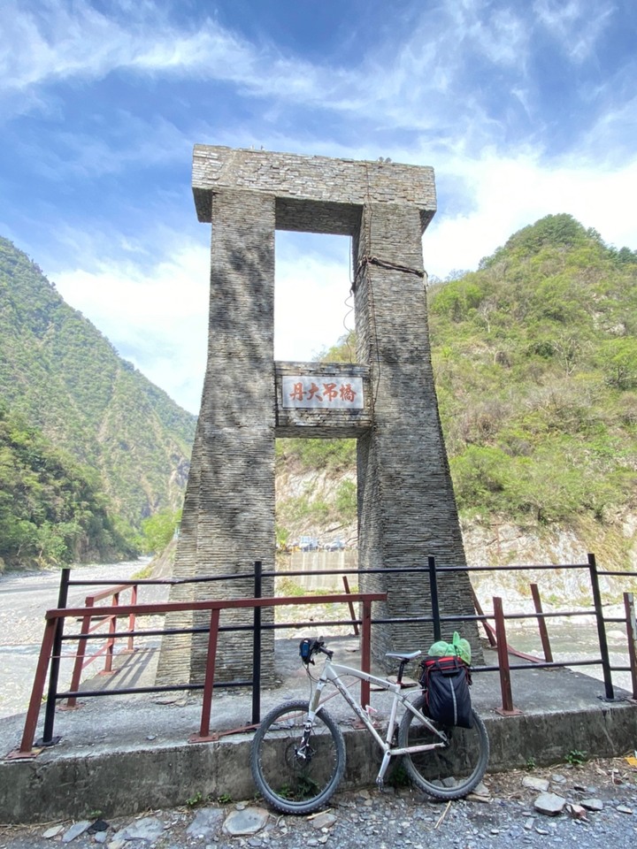三天兩夜七彩湖越野登山車初體驗