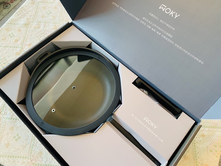 WOKY 恰恰鍋 ：蘆玉雙椒,金瓜米粉炒,茴香煎餅,烹調出洄鄉的恰香美味
