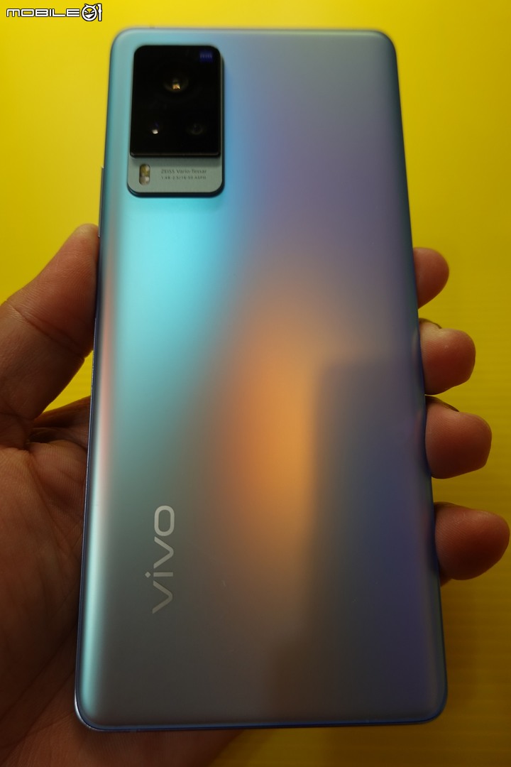 點我看大圖 一個女生單車手的vivo X60 Pro 旗艦手機開箱評測|五軸防手震.單手拍都穩