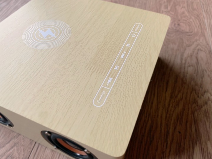 利用閒置角落翻轉居家空間，YF-Q5無線充電藍芽音箱—定義你的生活質感