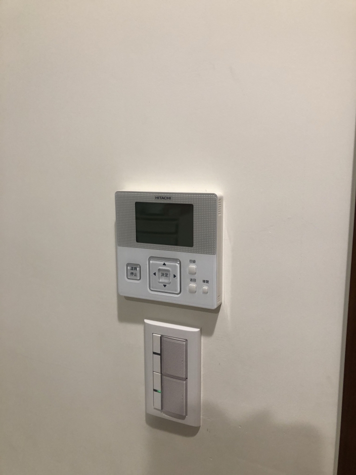 日立一對多多聯式冷氣耗電,面板畫面會自然消失
