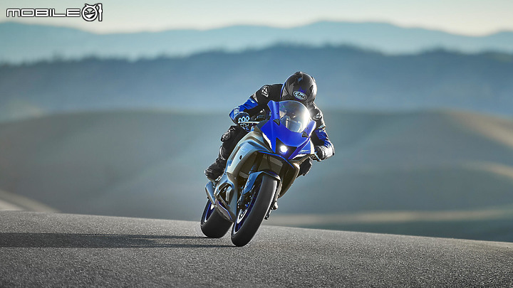 【海外快訊】2021 YAMAHA YZF-R7 正式發表!公路與賽道都是 R-DNA 的天下!