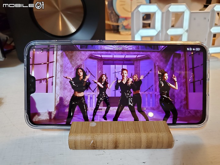 點我看大圖 旗艦性能等級 vivo S9 開箱 4400萬畫素超強自拍照相手機 - (V21 的陸版 )