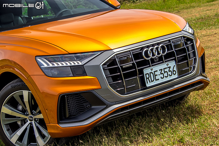 Audi Q8 55 TFSI quattro S line 試駕|霸氣懾人的旗艦休旅!