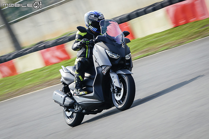 性價比造就最佳銷量 YAMAHA XMAX 300 忠實車主訪談 真心話才能大聲說！