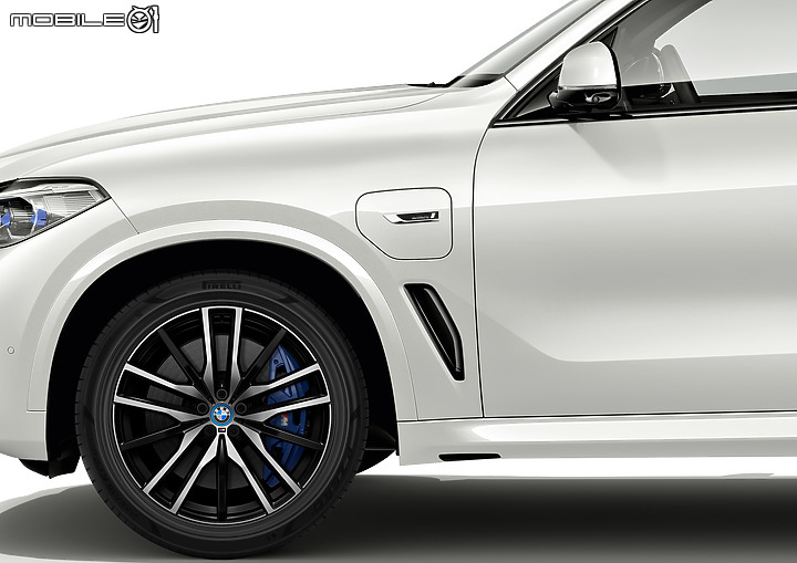 【海外新訊】BMW釋出2021年夏季更新,4 Series變動最大;新車色、優化的LDW等眾多升級項目。