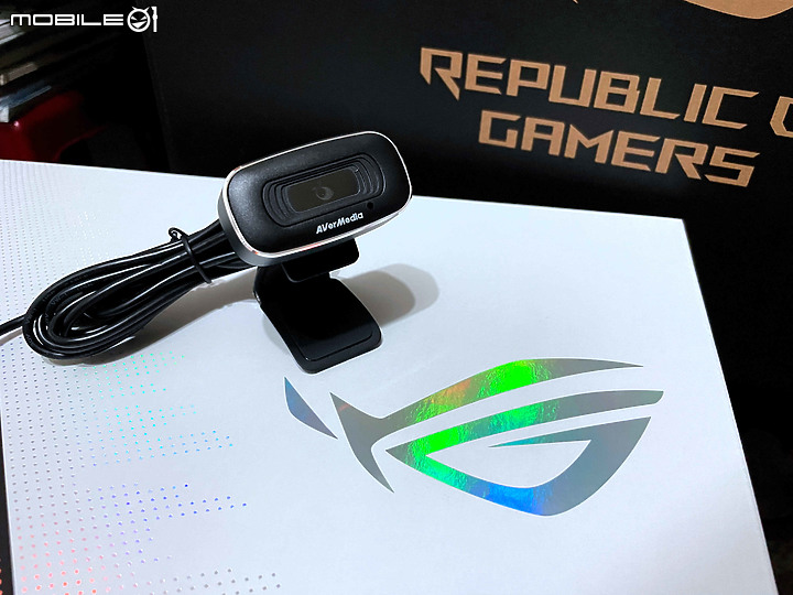 點我看大圖 因防疫要遠距教學, 既然買到了 ROG Zephyrus G15 那就來開箱吧!
