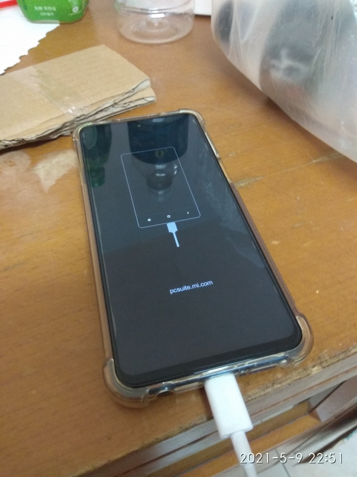 Redmi note9 pro 國際版沒事被我搞到掛掉進不去系統，跑完開機動畫就進關機動畫轉圈圈然後就重複循環然後又跳到recovery