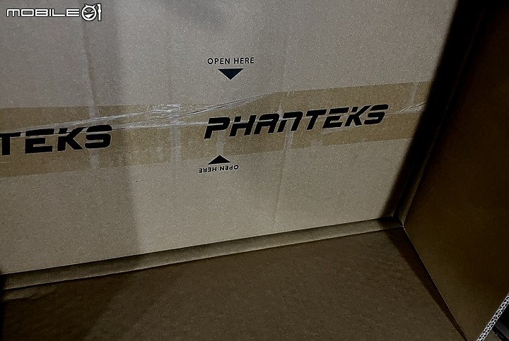 2千出頭=巨嬰 ITX 追風者 PHANTEKS P200A @5700G 試裝