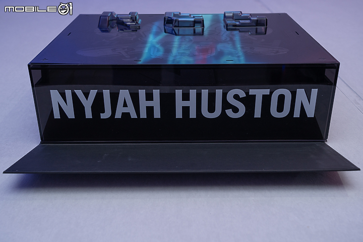 ROG Strix Nyjah Huston 特製版開箱 滿載頂尖極限運動元素！
