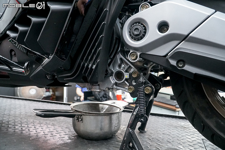 KYMCO KRV 180 機油更換實作|保養很貴養車難?耗材與維護試算大公開!