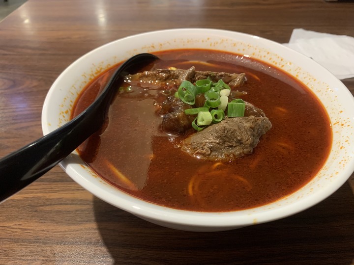 【美食廢文】阿貓終於吃到郭董吃過的牛肉麵了