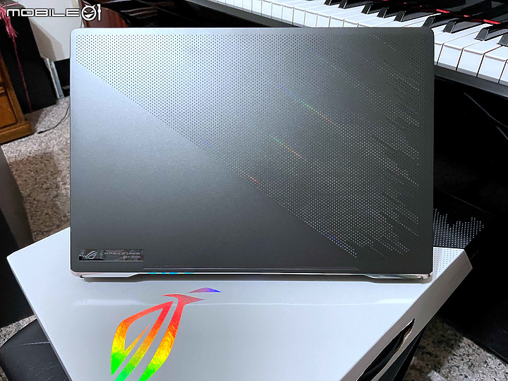 點我看大圖 因防疫要遠距教學, 既然買到了 ROG Zephyrus G15 那就來開箱吧!
