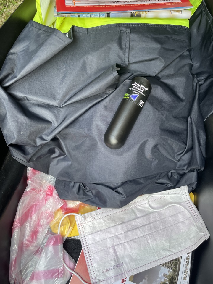 尼古清戒菸噴霧使用心得(戒菸兩週)