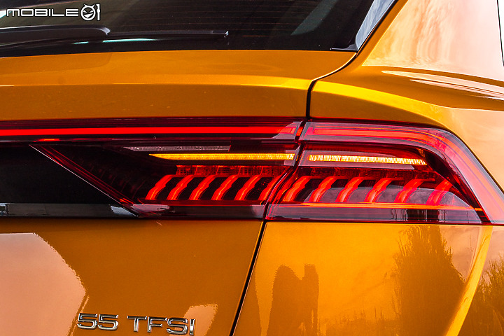 Audi Q8 55 TFSI quattro S line 試駕|霸氣懾人的旗艦休旅!