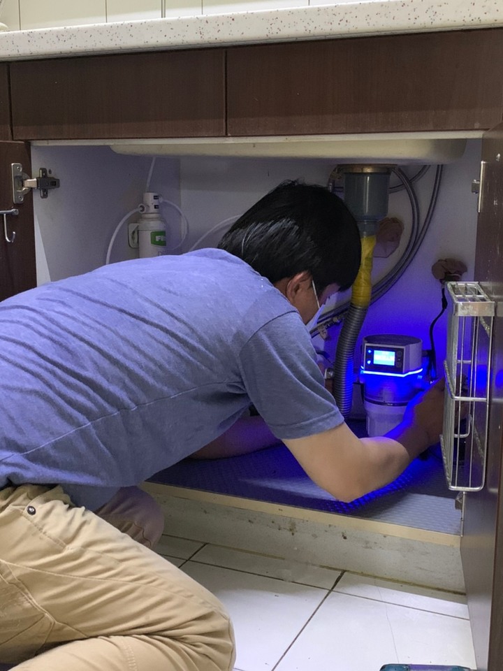 Biolux百樂廚下型臭氧殺菌水機 開箱