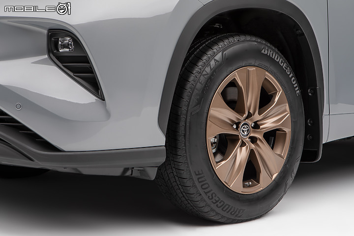 【海外新訊】美規Toyota Highlander推出「古銅色」特仕版,大膽跳脫黑化風潮!