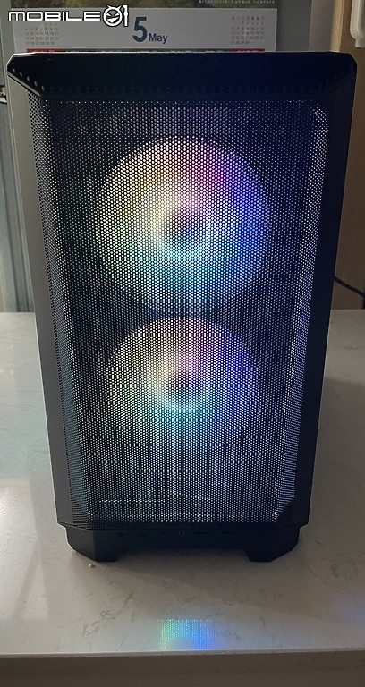 2千出頭=巨嬰 ITX 追風者 PHANTEKS P200A @5700G 試裝